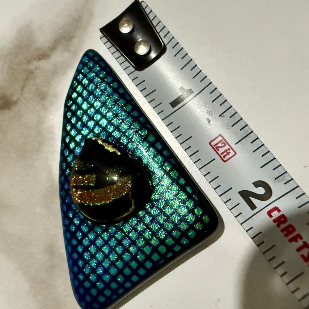 DICHROIC FUSED GLASS PINS – SET OF 3 ABSTRACT STATEMENT PIECES 🎨💫 - Picture 10 of 17